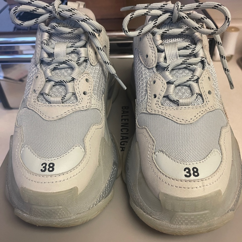 AUTHENTIC BALENCIAGA SNEAKERS!(ORIGINAL SALE RECEIPT SHOWN) - Picture 1 of 9